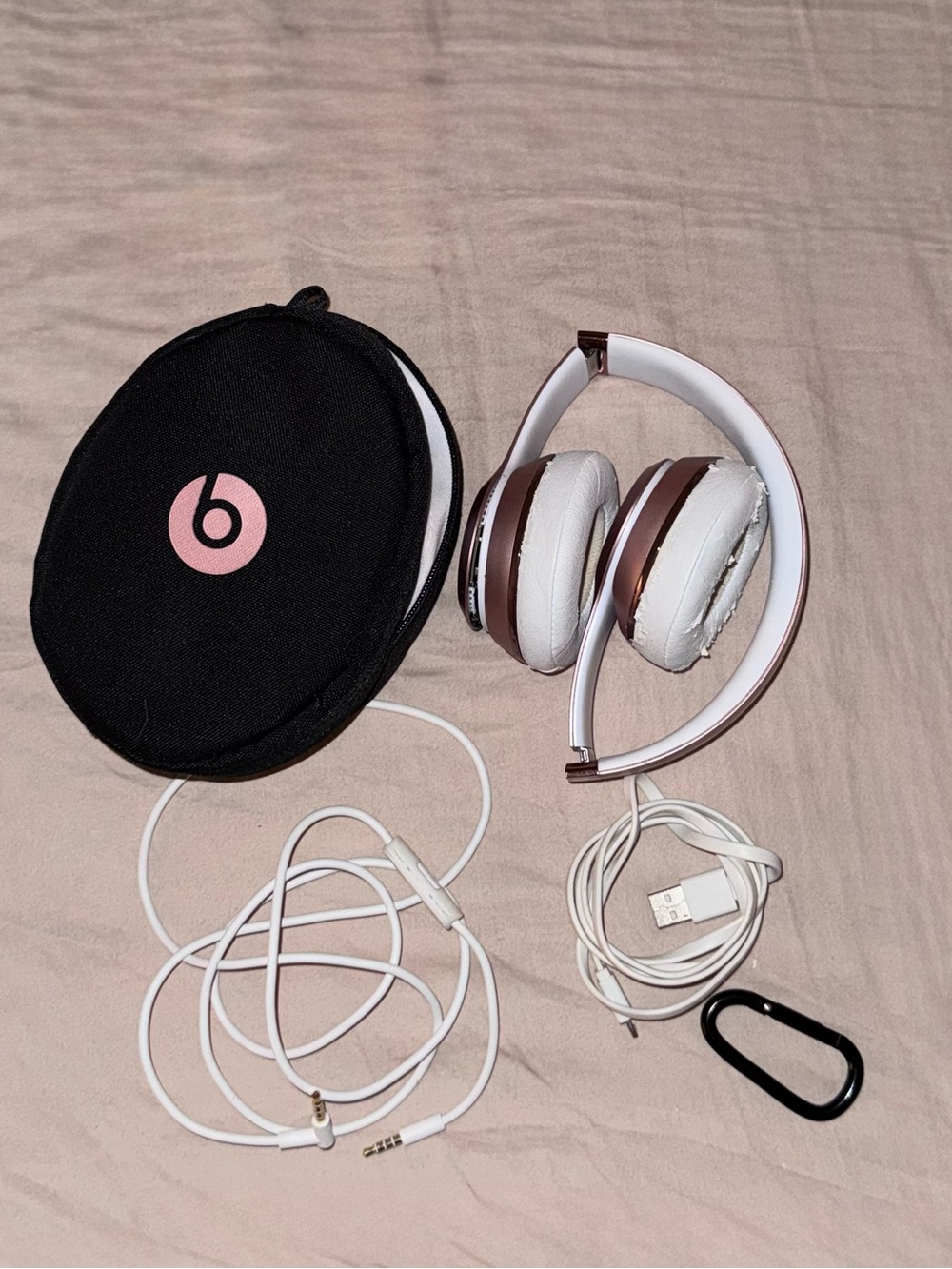 Beats by Dre Solo3 Headphones in White and Rose Gold Model #: A1796
